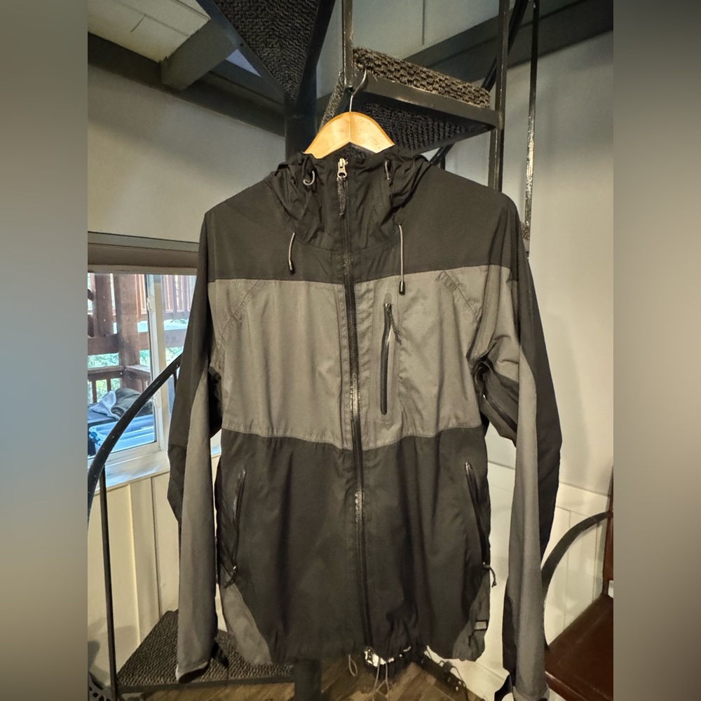 REI Men's E1 Elements Rain Jacket - Large
